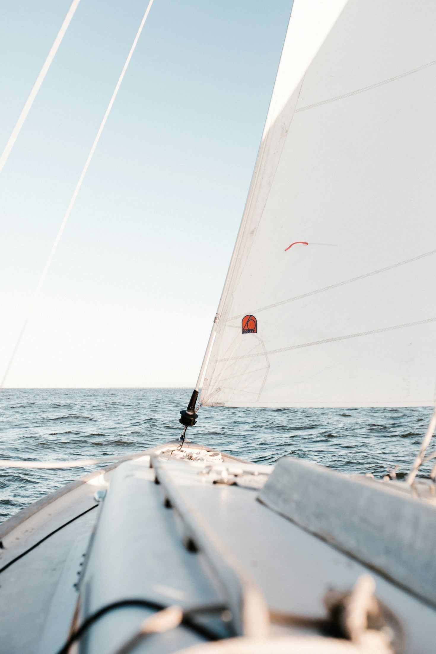 10 Reasons to Choose Professional Sailing Tours